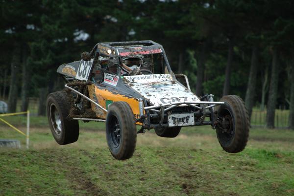 Nick Leahy leaps to joint lead in offroad racing championship